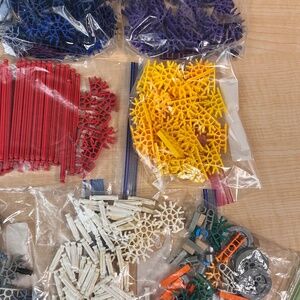 K’Nex lot of multiple pieces